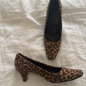 AEROSOLES Leopard Print Heels